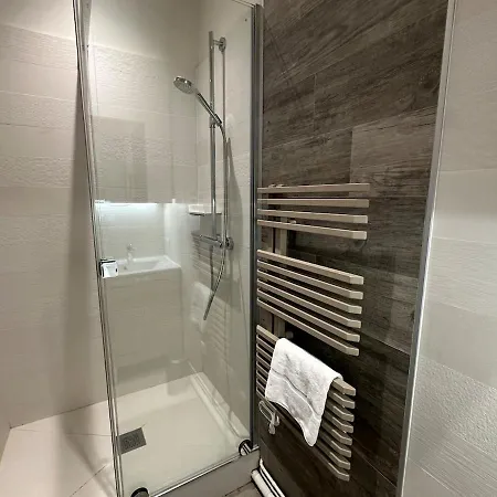Wehost - Bugeaud - Bel Typique Apartment *