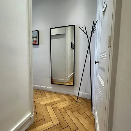 Wehost - Bugeaud - Bel Typique Apartment